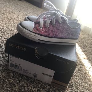 💙Multi colored toddler Converse shoes💜